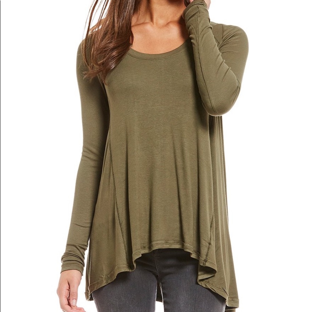 Free People | Green Long Sleeve W/ Shark-bite Hem